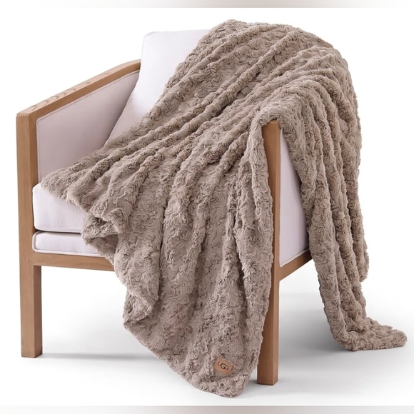 UGG Other - UGG Adalee Faux Fur Throw Blanket In Oyster Brown 50" x 70" New
